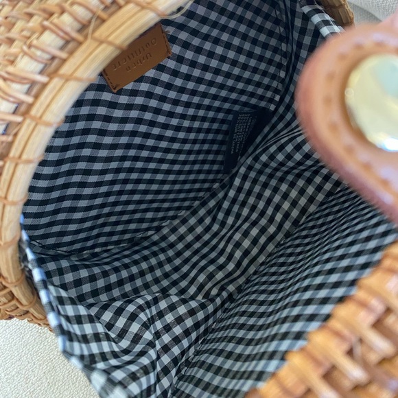 Urban Outfitters Circle Straw Crossbody Bag - Picture 3 of 5